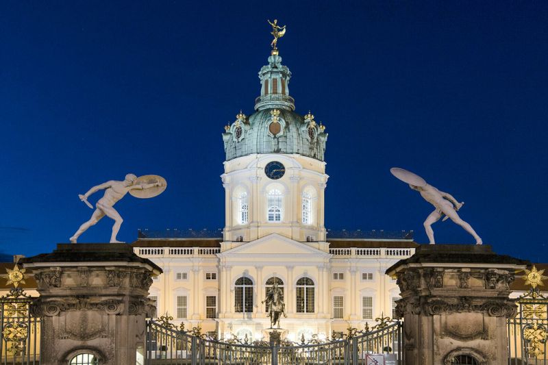 Berlynas su didžiausios Lenkijos šventovės lankymu