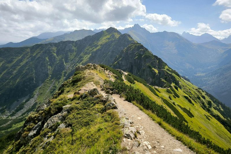 Ogrodzieniec pilis - Tatrų kalnai - Zakopanė – Sky walk – terminiai baseinai