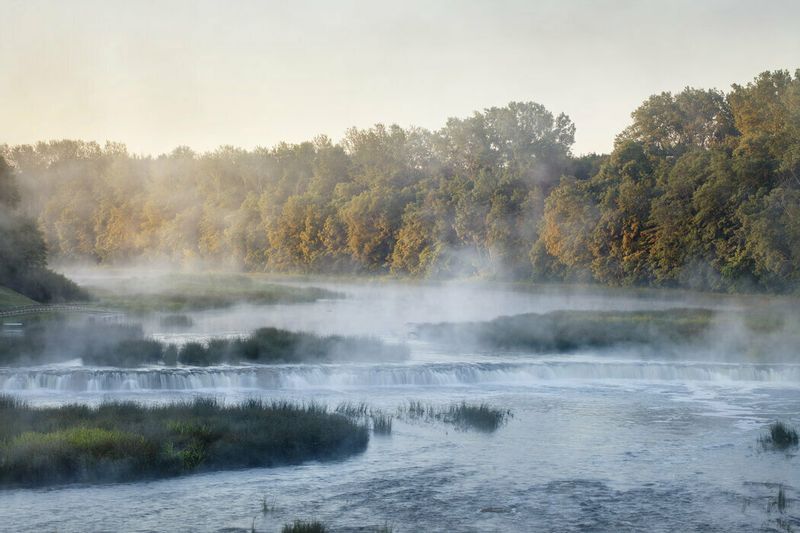 Pažintinė kelionė į Latviją: smėlio urvai – Kuldyga – latviško vyno degustacija