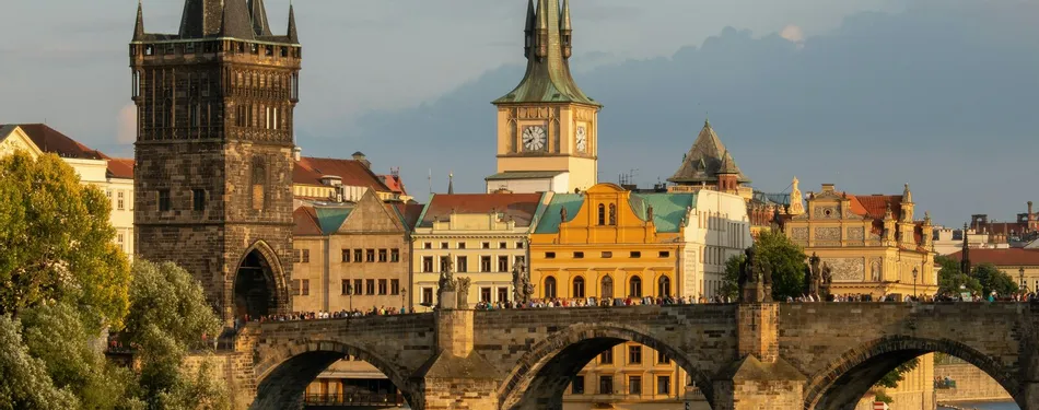 Nuo Prahos šurmulio iki Adršpadų kalnų grožio