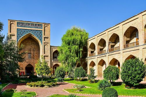 ŠILKO KELIU PER UZBEKISTANĄ 8D/6 N.