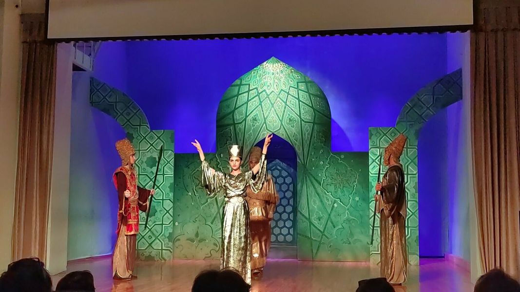 Istorinių kostiumų teatras Samarkande (Uzbekistane)