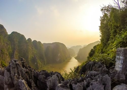 IŠSKIRTINIS VIETNAMAS (nuo šiaurės iki pietų) + POILSIS PRIE JŪROS (14d/13n)